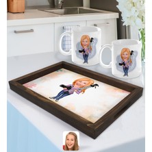 BK Gift Kişiye Özel Kadın Fotoğrafçı Karikatürlü Doğal Ahşap Tepsi ve 2’li Kupa Bardak Seti-1