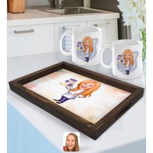 BK Gift Kişiye Özel Kadın Chef Karikatürlü Doğal Ahşap Tepsi ve 2’li Kupa Bardak Seti-2