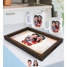 BK Gift Kişiye Özel Isimli Sevgililer Karikatürlü Doğal Ahşap Tepsi ve 2’li Kupa Bardak Seti-1
