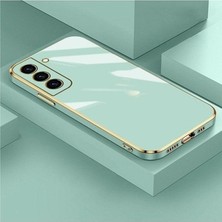 Yumuşak Silikon Kapak ile Parlak Gold Kenar ve Kamera Korumalı Kılıf