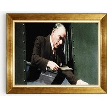 Giyense Tablo Mustafa Kemal Atatürk Tren Penceresinde Tarihi Fotoğraf Lüks Altın Çerçeveli Tablo
