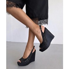Purple Shoes Parıltılı Taş Detaylı Platform Dolgu Topuklu Ayakkabı