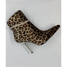 Purple Shoes Kadın Taş Aksesuarlı Topuklu Leopar Bot