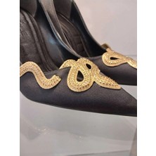 Purple Shoes Gold Desenli Siyah Saten Kadın Topuklu Ayakkabı
