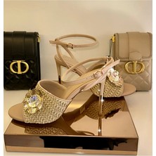Purple Shoes Hasırlı Taşlı Bej Topuklu Sandalet