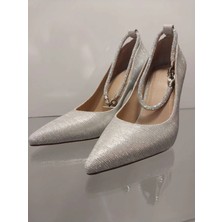 Purple Shoes Kadın Simli Taş Detaylı Bilekten Bağlamalı Topuklu Ayakkabı-Gümüş