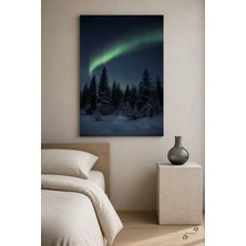 Aurora Borealis — Karlı Ormanın Üzerinde — 30×40 cm Kanvas Tablo