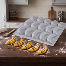 Nova Silicon 15 Gözlü Mini Muz Yanmaz Yapışmaz Şekilli Silikon Çikolata Kek ve Pralin Kalıbı