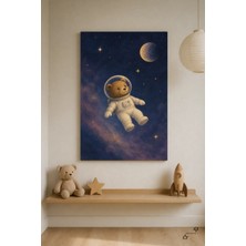 Uzayda Sevimli Astronot Ayı — 30×40 cm Kanvas Tablo