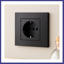 Bezos Siyah Topraklı Priz Mrl