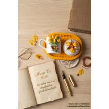 Nura Co Lale Kabartmalı Porselen Kahve Fincanı Şekerlik Set | Pembe Tepsi | Hediye | Anneler Günü | Özel Sarı Seramik 50 ml