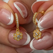 Kenpazar Gümüş Sallantılı Gold Minimal Çiçek Kadın Küpe