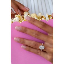 Crystal Diamond Zirconia Muhteşem Parlaklıkta 4.75 Karat Oval Tektaş Yüzük
