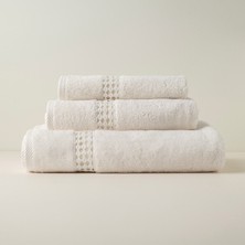 Gül Güler Dantelli Banyo Havlusu Clara