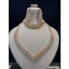 V Model Taşlı Set - 22 Ayar Altın Kaplama