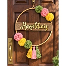 Nga Home Ngahome El Yapımı Hoşgeldiniz Kapı Süsü – Ponponlu, Püsküllü, Ahşap Görünümlü Dekoratif Duvar ve Kapı Süsü