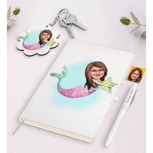 BK Gift Kişiye Özel Deniz Kızı Karikatürlü Beyaz Defter Kalem ve Anahtarlık Hediye Seti