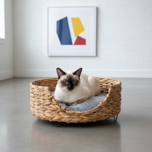 Büyük Boy Yuvarlak Hasır Kedi Yatağı, 55CM ve 50CM Çapında Iki Seçenek, Dekoratif Doğal Örme Kedi Sepeti, Yumuşak Minderli ve Metal Ayaklı Konforlu Uyku Alanı (Orta Boy)