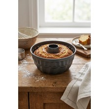 Odea Tr Gourmet Metal Borulu Kek Kalıbı Küçük Boy 17CM