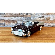 Rafta 1:24 Ölçekli Detaylı 1957 Model Amerikan Otomobil Araba