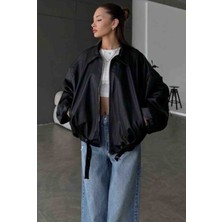 ​🖤 Sezonun En Trend Parçası: Oversize Deri Bomber Ceket!