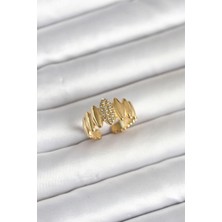 Çelik Gold Renk Zirkon Taşlı Model Kadın Yüzük