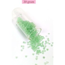Bin1çeşit Dökme Cam Kum Boncuk (8/0) 3 mm - 20 Gram - Şeffaf Açık Yeşil - BNC150