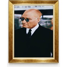 Giyense Tablo Atatürk Tablo Gözlüklü Modern Portre Karizmatik Duruş Altın Çerçeveli