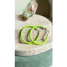 Dore Collection Neon Fıstık Yeşili Ince Halka Küpe – Trend Mat Renkli Büyük Boy Kadın Halka Küpe