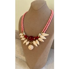 Dore Collection Pudra Pembe Katlı Boncuk ve Deniz Kabuklu Işıltılı Premium Kolye