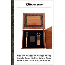 Modern Aksesuar Yılbaşı Ahşap Kutulu Bakır Roller Kalem Taba Renk Anahtarlık ve Çakmak Set