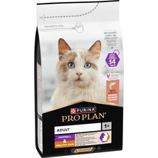 Universal Hairball & Healthy Skin 1+ Yetişkin Kediler Için Tam Kuru Kedi Maması, Zengin Somon Içeriği 1,5 kg