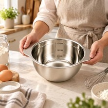 Mey İthalat Paslanmaz Çelik 1500 ml Ölçülü Kap 23 Cm, Iç Ölçek Çizgili 1,5 L Karıştırma ve Hazırlık Kabı, Çift Yan Tutamaçlı Mutfak Ölçü Kabı