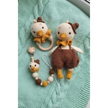 Kelebeğin Rüyası Hobi Evi Amigurumi Uyku Arkadaşı Ördek, Çıngırak ve Emzik Zinciri 3'lü Set