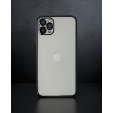 Astraltech Apple Iphone 11 Pro Max Kılıf Razer Lensli Silikon - Siyah