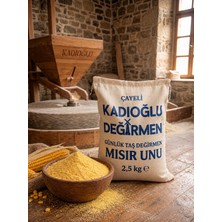Kadıoğlu Değirmen Taş Değirmen Organik,köy Mısırından Günlük Mısır Unu 2.5 kg