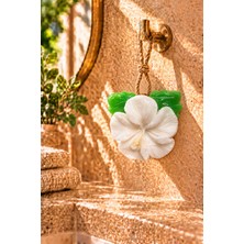 Emila Home Dekoratif Kokulu Sabun & Peeling Etkili Asılabilir Dekoratif Banyo Sabunu & Beyaz Çin Gülü Şekilli Katı Sabun 10X10 cm