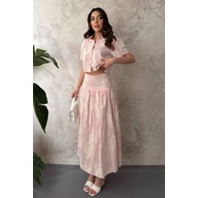 Modanı Seç Pembe Gömlek ve Korsajlı Etek Takım