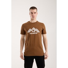 Modanı Seç Erkek Urban Geometry Baskılı Slim Fit Günlük Tişört - Kahverengi