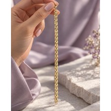 Sarezza Gold 14 Ayar Altın Renkli Taşlı Kare Plaka Bileklik – Prizma Koleksiyonu 19 cm