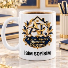 Kişiye Özel Aile ve Tüketici Hizmetleri Öğretmeni Lacivert Altın At Monogram ve Ev Desenli Kupa Bardak