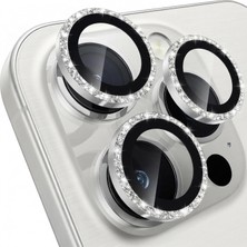 Happy Trend iPhone 16 Pro / 16 Pro Max Ile Uyumlu Elmas Kaplı Taşlı Kamera Lens Koruyucu Alüminyum Alaşım Çerçeveli Telefon Lensi Temperli Cam Koruma (Beyaz Titanyum)