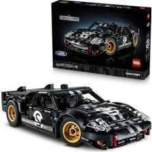 Die Grup 1966 Ford GT40 Mkıı Yarış Arabası Modeli ile Klasik Araba Tutkunlarına Özel