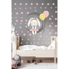 Panda Sokağı Ayda Oturan Sevimli Tavşan ve Yıldızlar Çocuk Odası Duvar Sticker