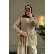 Suede Style 51251 - Şık Rahat Akrilik Iplik Kumaş Garnili Kısa Düğmeli Kadın Triko Hırka