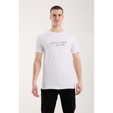 Orden Yaşam Urban Yazı Detaylı Erkek T-Shirt – Minimal Street Stil, Günlük Kullanım - Beyaz