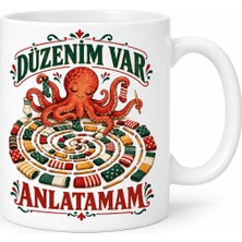 Burada Bulabilirsin Buradabulabilirsin Kontrollü Kaos Tasarımlı Porselen Kupa - Model 919 Bbz
