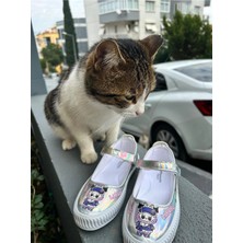 Scarpe Magiche Labubu Kız Çocuk Hologram Parlak Babet – Cırtlı Ayakkabı (31-35 Numara Arası Işıksızdır )