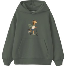 The Lucid Lab Giraffe On A Kick Scooter With A Scarf Çocuk Hoodie
