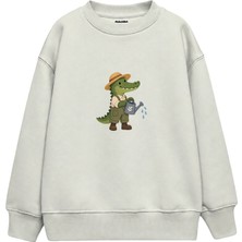 The Lucid Lab Crocodile Gardener With A Watering Can Çocuk Sweatshirt